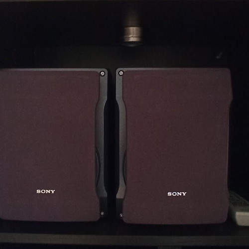 Sony CHC-CL3 sound system used with 3 CD changer and 2x100 Watt