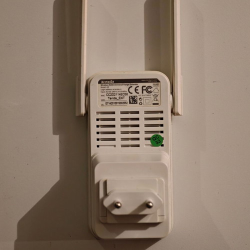 Tenda A9 WiFi Extender Single Band 2.4GHz 300Mbps