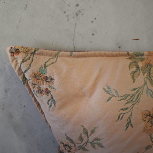 Emily’s Classics pillow 46x43cm like new