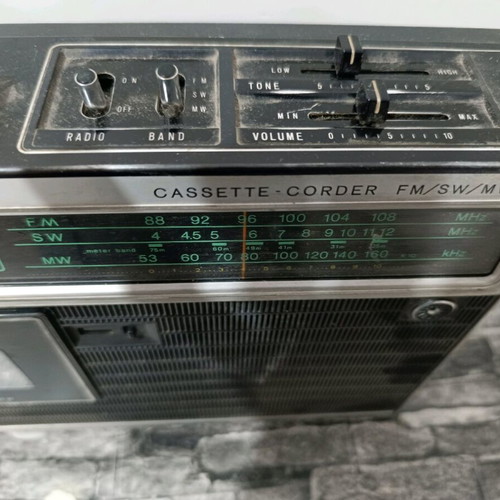 Sony solid state κασετόφωνο μεταχειρισμένο, μη λειτουργικό, μοντέλο CF-410