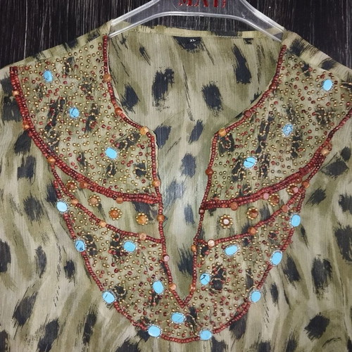 Exotic kaftan like new with embroidered chest, size XL
