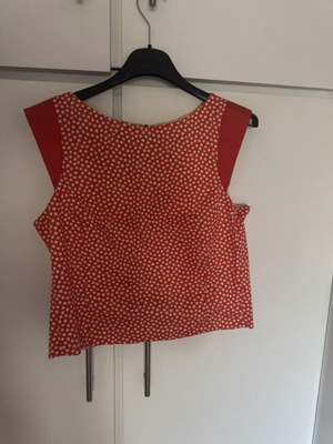 Access red top like new, size M 38 10