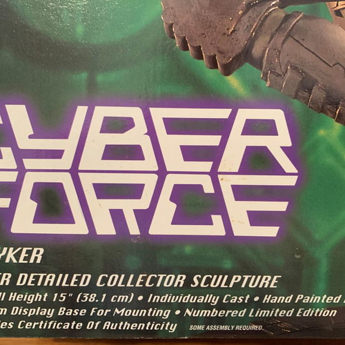 Cyberforce Stryker statue 38 cm like new, limited edition 1991/5000