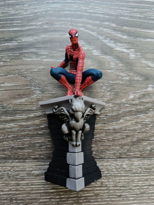 Φιγούρα-Άγαλμα Marvel The Amazing Spider-man Black Costume Rooftop Classic Eaglemoss 11εκ. καινούργιο