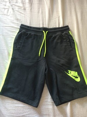 Nike men's shorts like new, size S, reversible logo