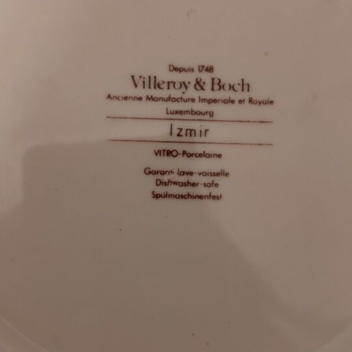 Villeroy&Boch Izmir Collectible Plate Set mint condition, 2 pieces