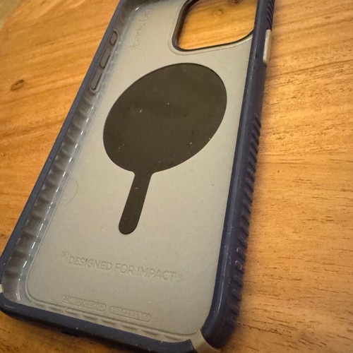Speck case for iPhone 15 Pro Max like new, blue