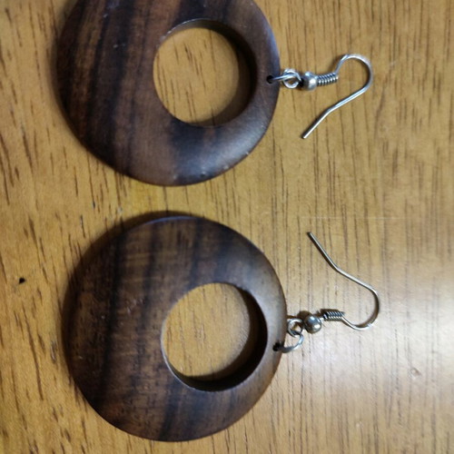Earrings like new, various colorful pairs