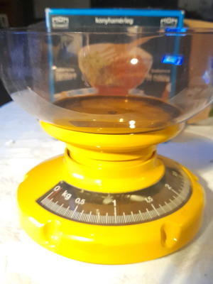 Kitchen scale '80s new, analog up to 3 kg