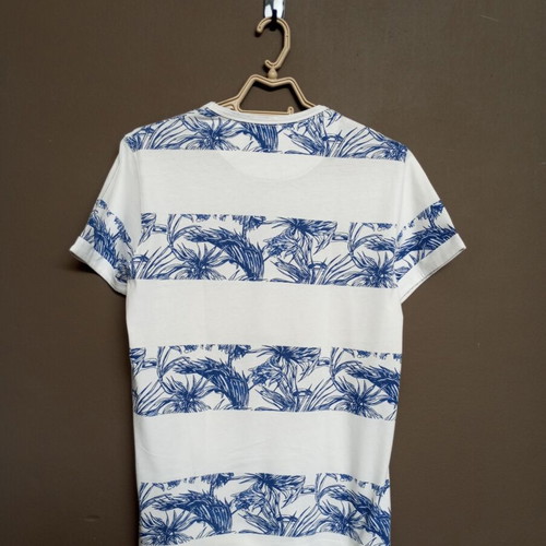 Calliope Man floral print T-shirt, blue and white, size Small