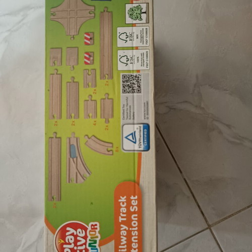 Wooden railway track extension set