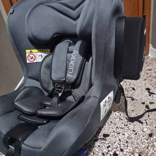 Axkid Minikid 2 Premium car seat like new 0-7 years