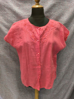 Linen shirt with embroidery like new, size M-L, red/coral