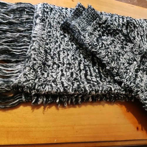 Women's long-sleeve knitted sweater like new, gray-black