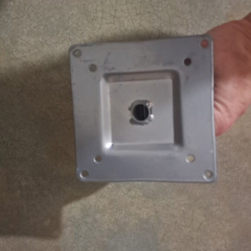 Metal TV and Monitor Mount Used with Adjustable Tilt and Rotation