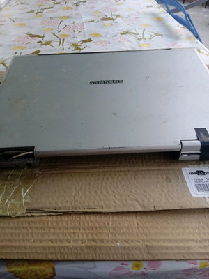 Samsung M40 used for parts without hard drive