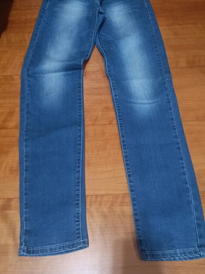 Blue jeans like new, sizes M and L