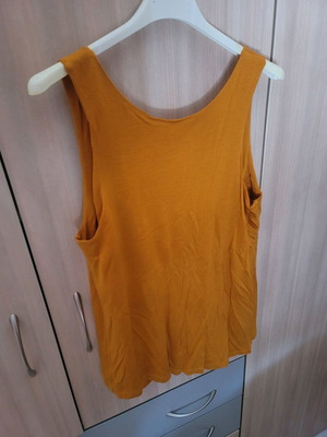 Top with open back like new, cotton orange size M