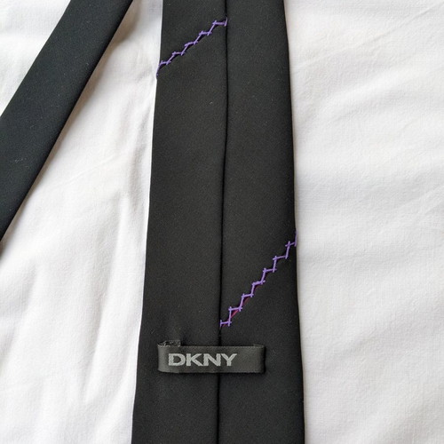 Dkny tie used polyester with lilac embroidery
