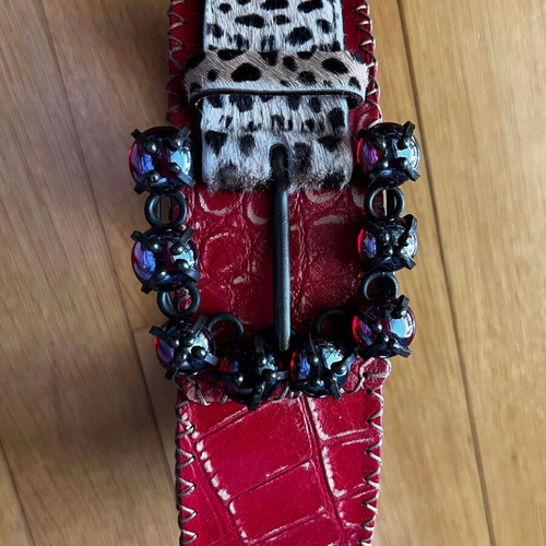 Vintage belt red with leopard synthetic like new, size 85
