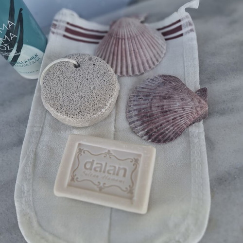 Bodyfarm bath set with lotion, soap, pumice stone and massage glove