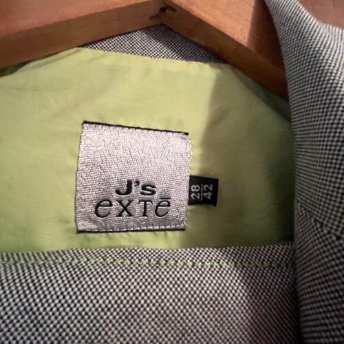 J‘s Exte suit like new gray with light green jacket and trousers