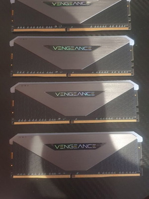 Corsair Vengeance LPX 32GB RGB DDR4 3600MHz Desktop Memory RAM like new