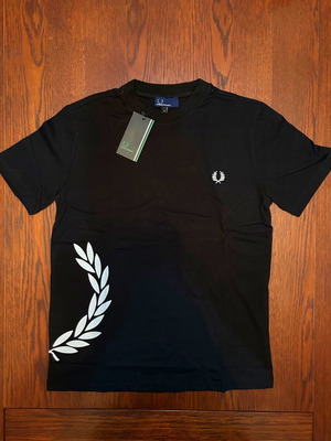 Fred Perry T-shirt new, size S, black and white