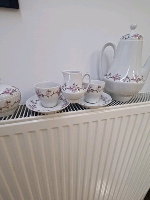 Porcelain tea set like new