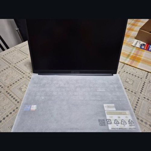 Asus VivoBook laptop new with Intel Core i7, 16GB RAM, 512GB SSD