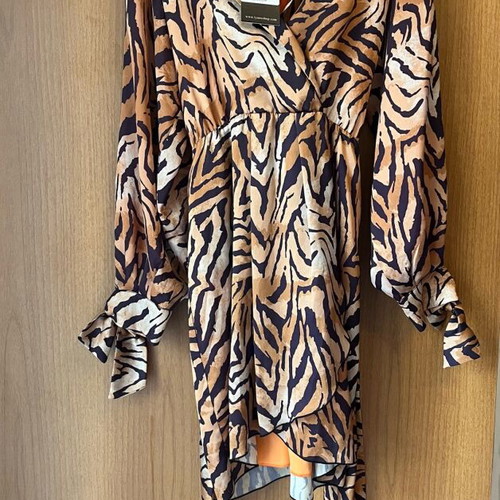 Lynne animal print dress with lining and belt new with tags