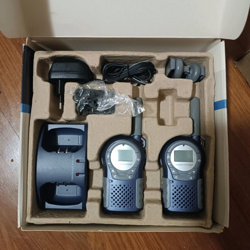 Walkie-talkie set of 2 Twin talker 4710 like new