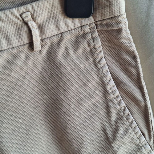 United Colors of Benetton Beige Micro Stripe Chino Shorts Small like new