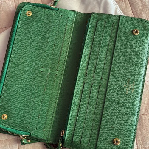LV wallet like new, green