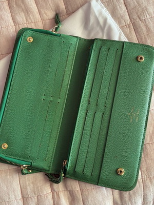LV wallet like new, green