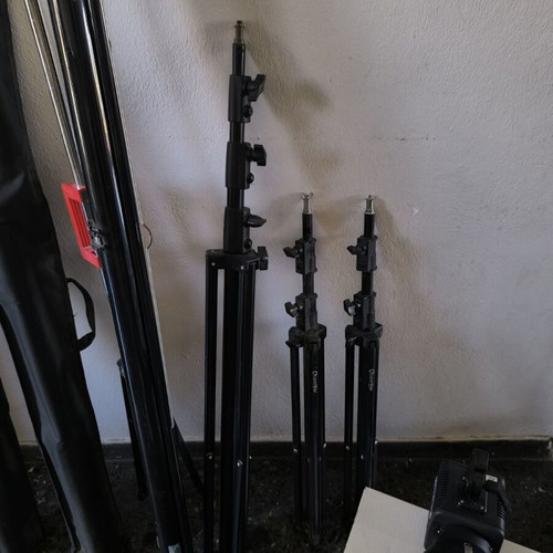 Photographic tripods new, large up to 5 meters with spotlights