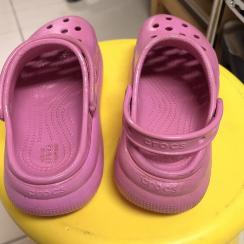 Crocs kids slippers fuchsia size 33-34