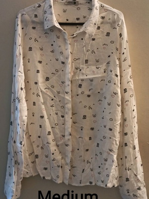 White shirt like new, size M