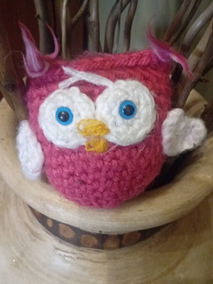 Knitted owl like new, handmade small 8cm
