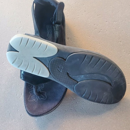 Camper patent leather sandals used, size 37, black