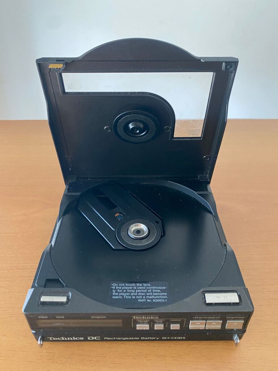 Technics SL-XP5 portable CD player with… - € 450,00 - Vendora.cy