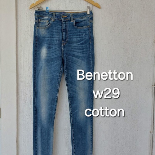 Benetton slim blue jeans W29, cotton denim