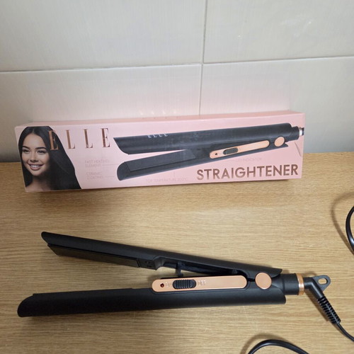 Elle Hair Straightener new