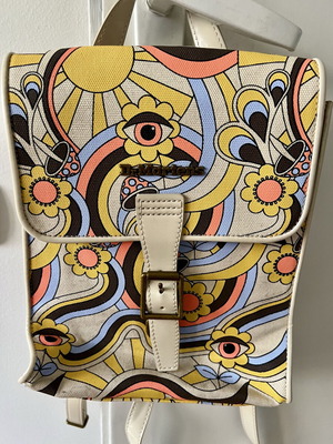 Раница Dr Martens Retro Ray Vegan мини като нова, бежова и цветна