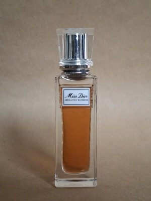 Miss Dior Absolutely Blooming Roller Pearl 20ml like new