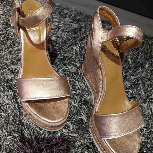 Esthissis women's platform shoes used, pink-gold