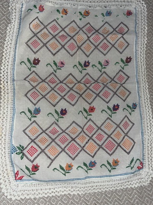 Vintage handmade embroidered table runner with floral and lace