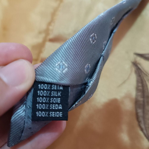 Conbipel Niama Man Silk Tie used, light gray geometric pattern