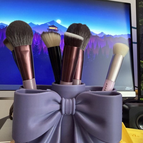 Makeup brush holder new with 3 compartments and decorative bow