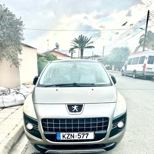 Peugeot 3008 2011 automatic like new